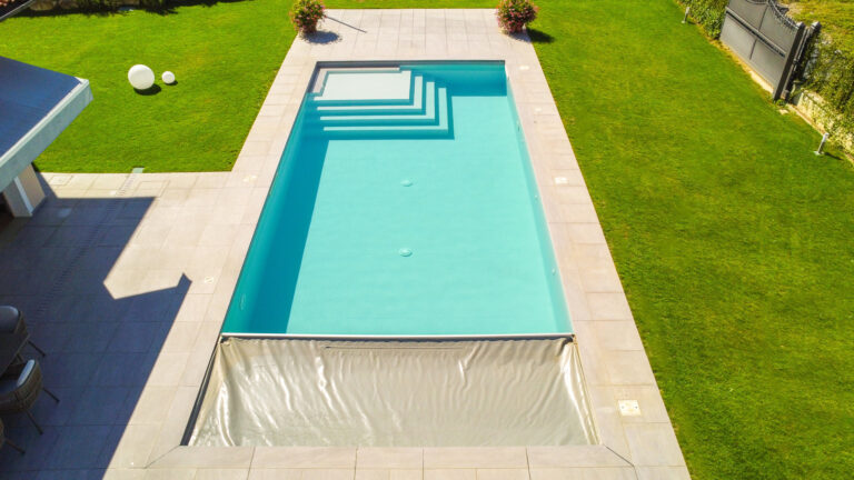 Piscina con copertura automatica – Pool Immersion